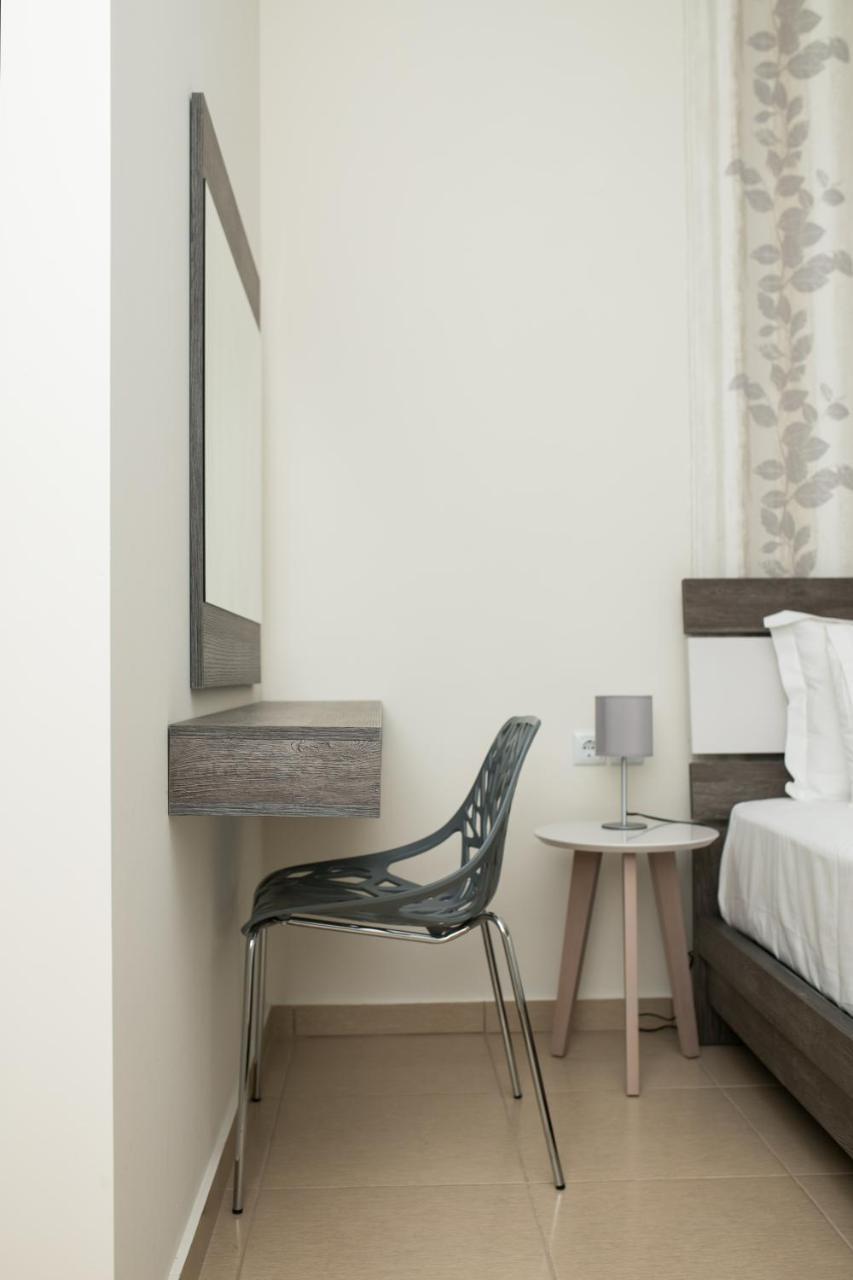Gmare Aparthotel Gerakini Exterior photo