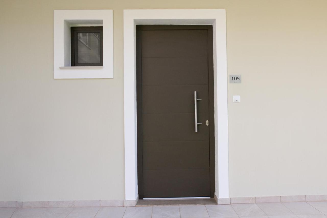 Gmare Aparthotel Gerakini Exterior photo